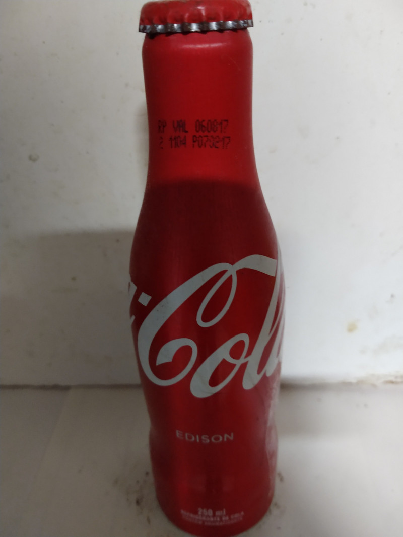 016 Coca Cola Garrafa de Aluminio Original 250 ml com Nome Edison